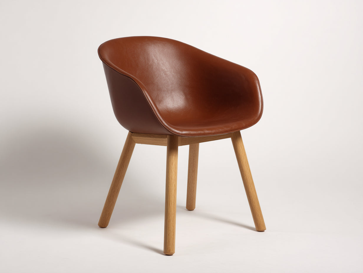 Sillas de comedor de piel sintética y madera 59 x 61 x 81 cm - Marrón coñac y madera natural - Diseño envolvente moderno